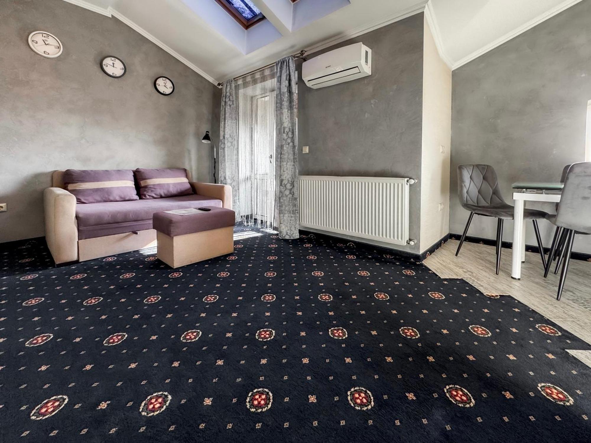 Apartments On Zaliznychna 49 Ивано-Франковск Экстерьер фото