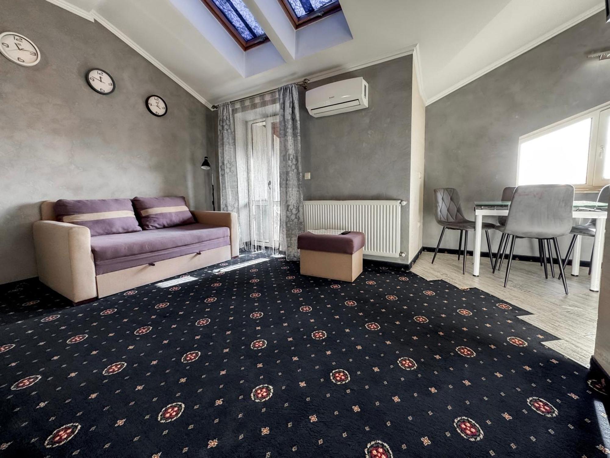 Apartments On Zaliznychna 49 Ивано-Франковск Экстерьер фото