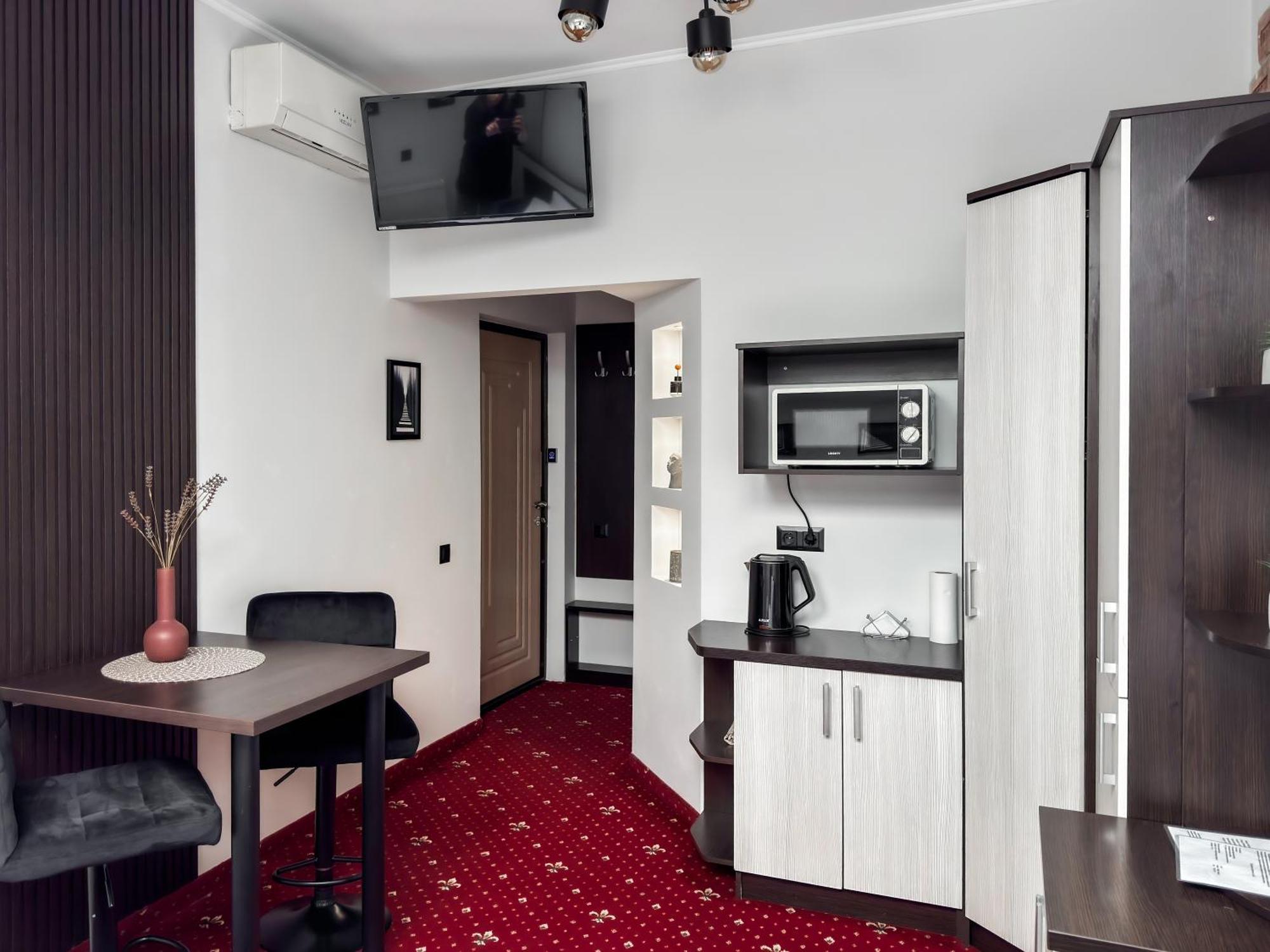 Apartments On Zaliznychna 49 Ивано-Франковск Экстерьер фото