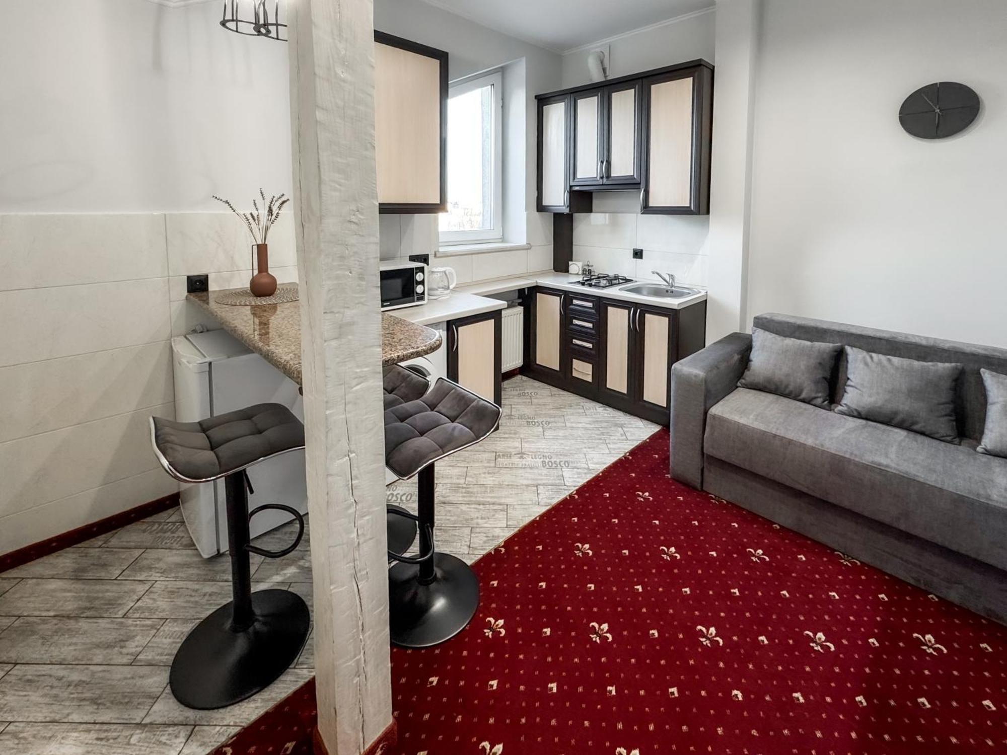 Apartments On Zaliznychna 49 Ивано-Франковск Экстерьер фото