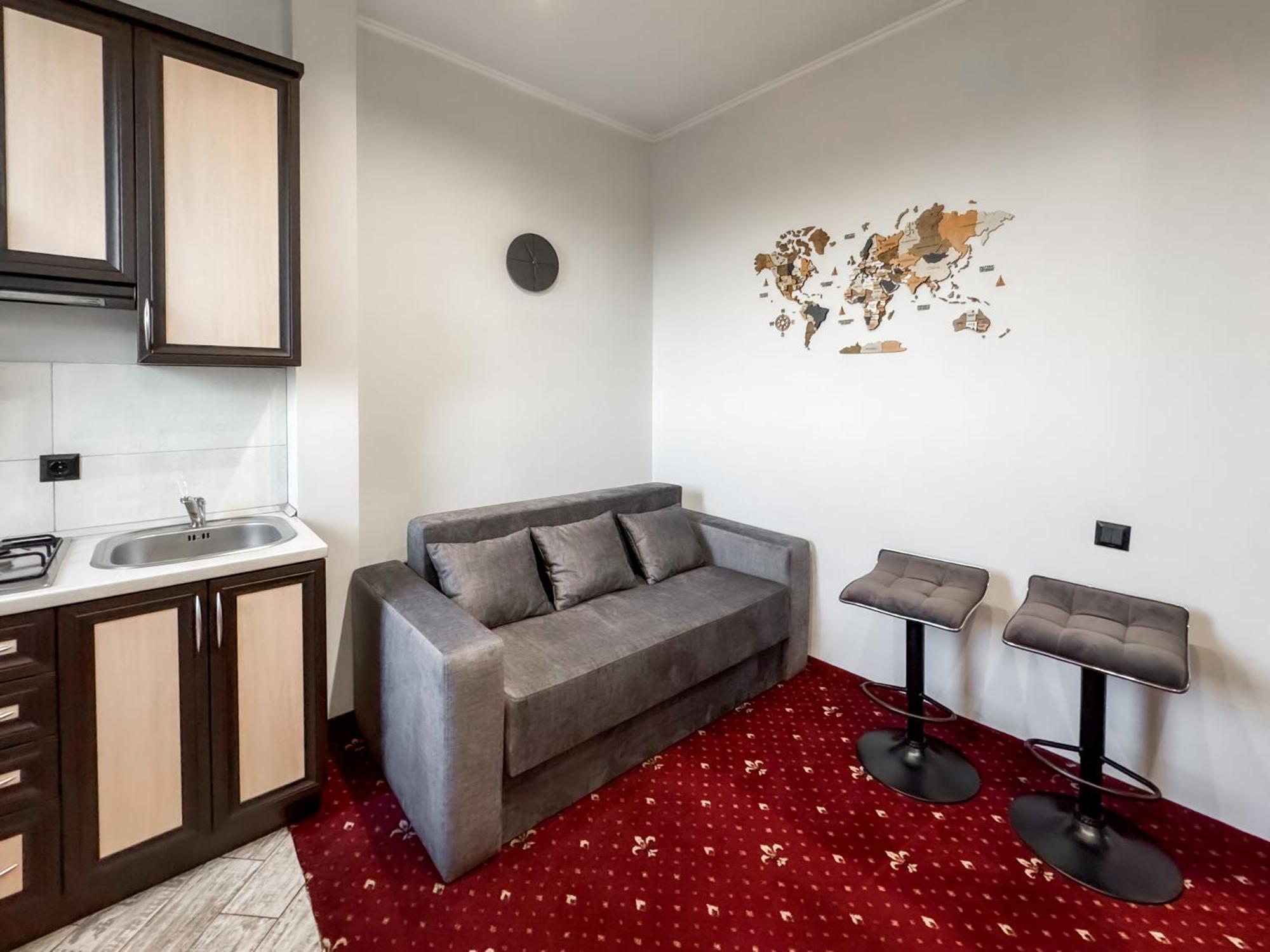 Apartments On Zaliznychna 49 Ивано-Франковск Экстерьер фото