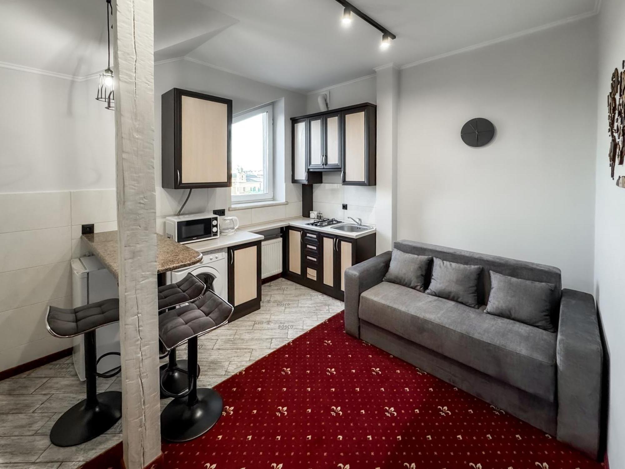 Apartments On Zaliznychna 49 Ивано-Франковск Экстерьер фото