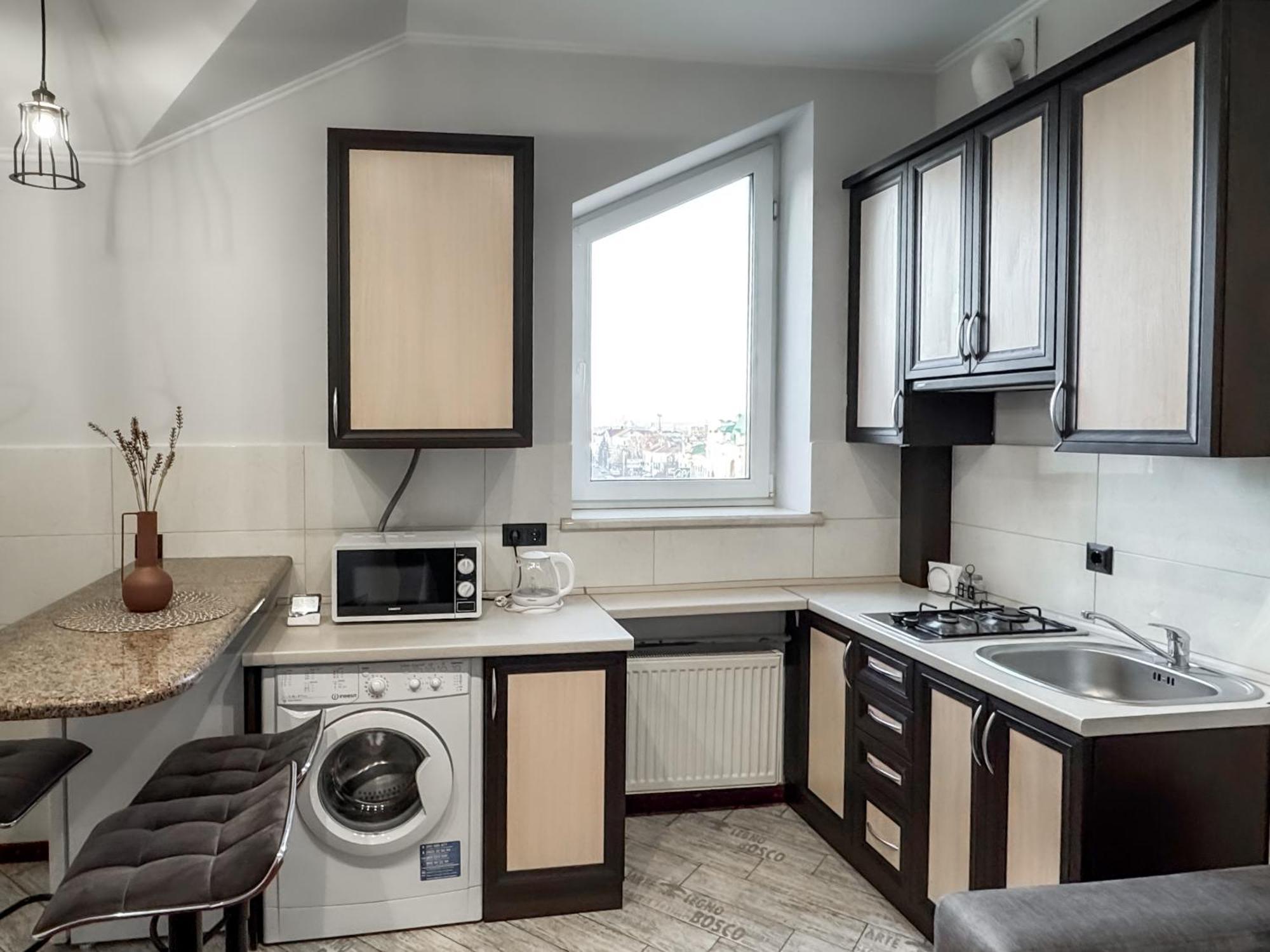 Apartments On Zaliznychna 49 Ивано-Франковск Экстерьер фото