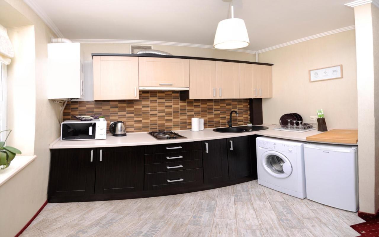 Apartments On Zaliznychna 49 Ивано-Франковск Экстерьер фото